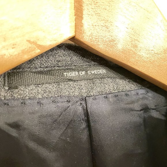 Tiger of Sweden Jamot blazer, size 52 - Picture 7 of 9